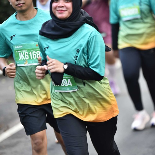 Race photo from BAUR RUN 2025