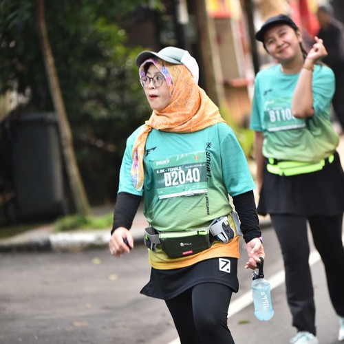 Race photo from BAUR RUN 2025