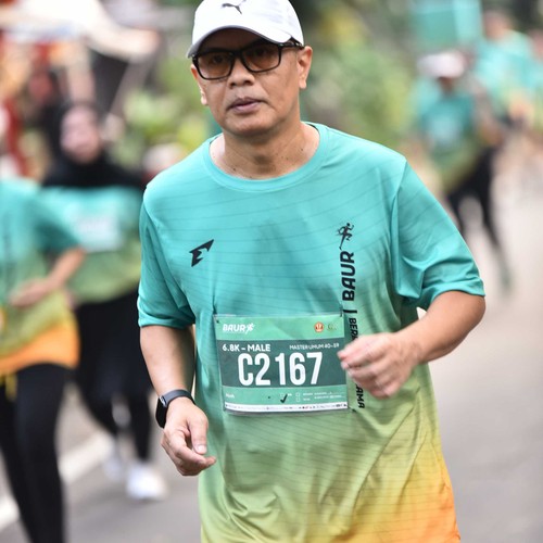 Race photo from BAUR RUN 2025