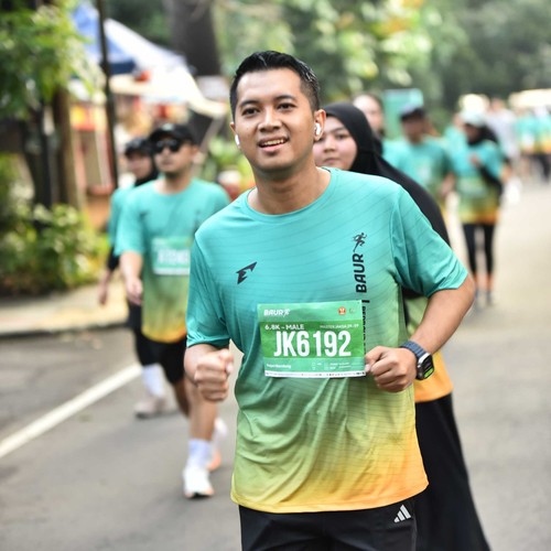 Race photo from BAUR RUN 2025