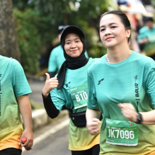 Race photo from BAUR RUN 2025