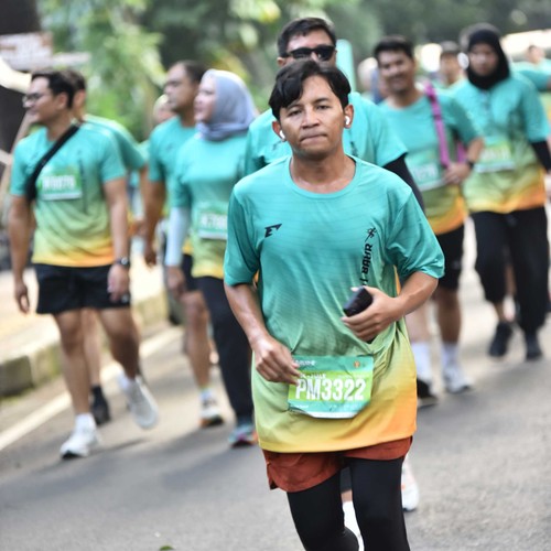 Race photo from BAUR RUN 2025