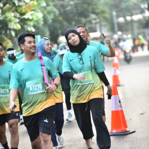 Race photo from BAUR RUN 2025