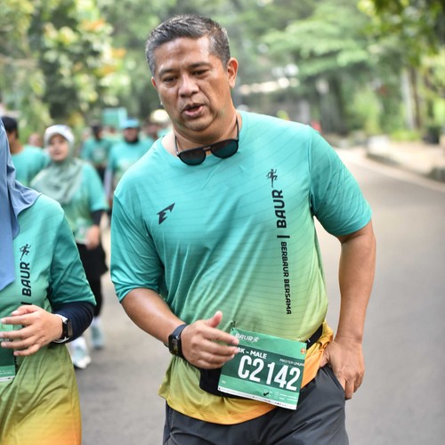 Race photo from BAUR RUN 2025