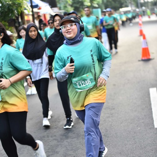 Race photo from BAUR RUN 2025