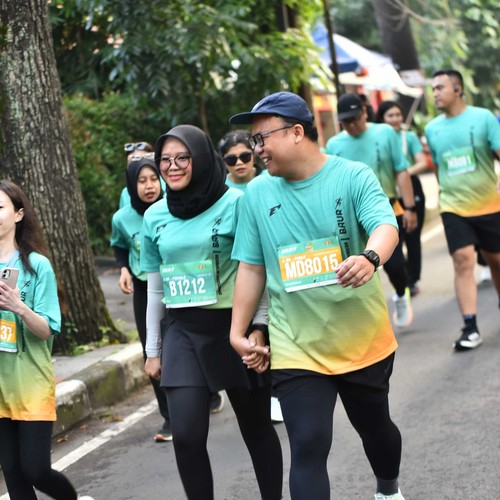 Race photo from BAUR RUN 2025