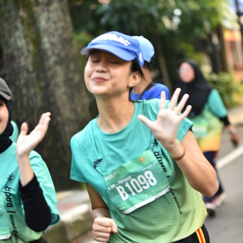 Race photo from BAUR RUN 2025