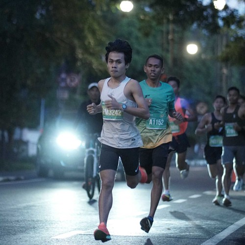 Race photo from BAUR RUN 2025