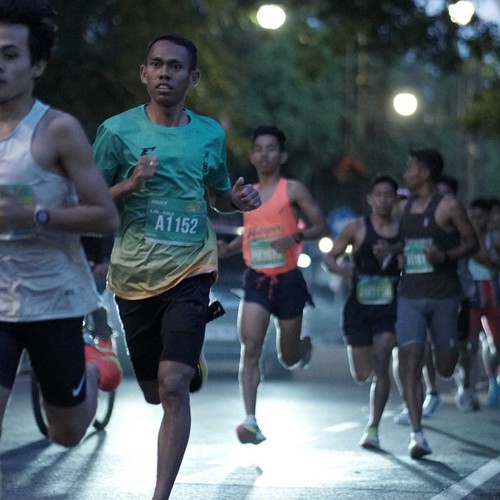 Race photo from BAUR RUN 2025