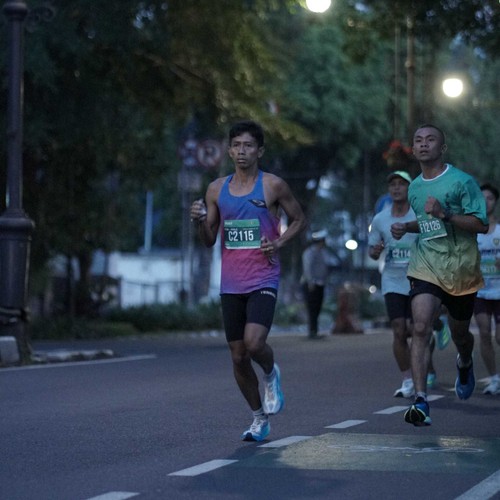 Race photo from BAUR RUN 2025