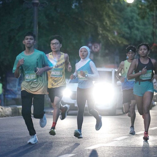 Race photo from BAUR RUN 2025