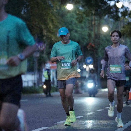 Race photo from BAUR RUN 2025