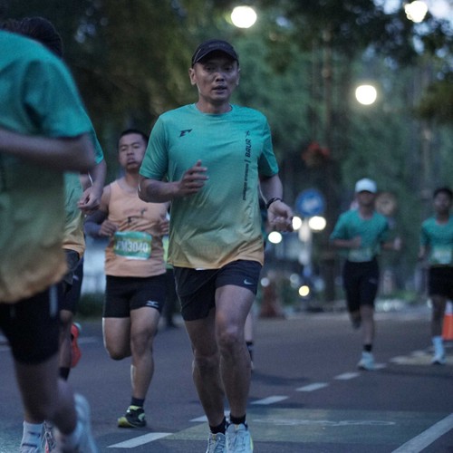 Race photo from BAUR RUN 2025