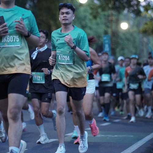 Race photo from BAUR RUN 2025