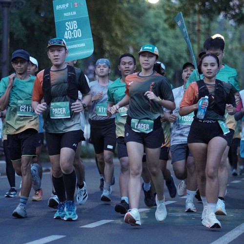 Race photo from BAUR RUN 2025