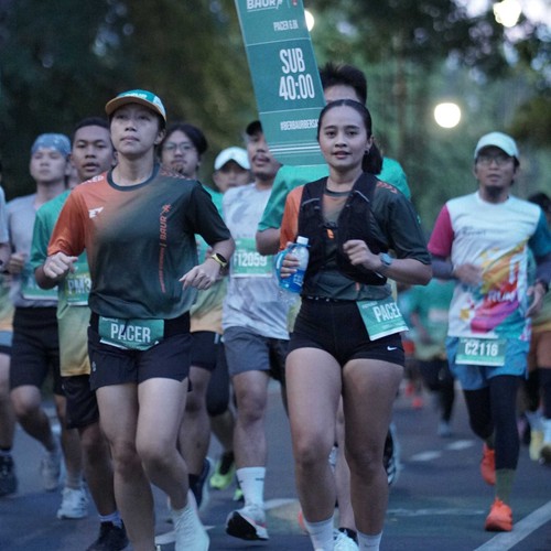 Race photo from BAUR RUN 2025