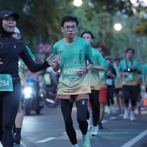 Race photo from BAUR RUN 2025