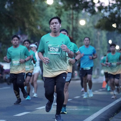 Race photo from BAUR RUN 2025