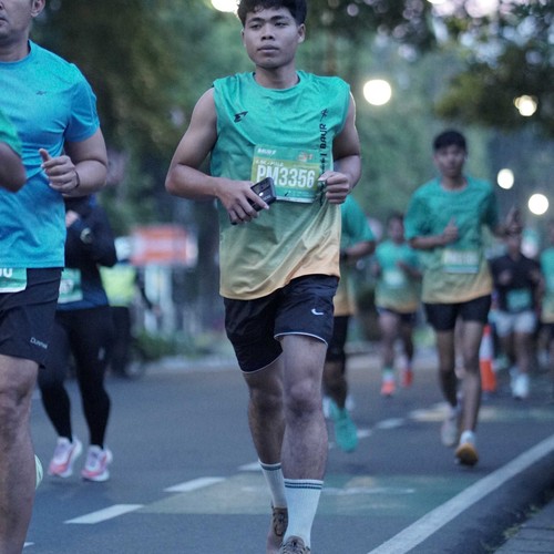 Race photo from BAUR RUN 2025
