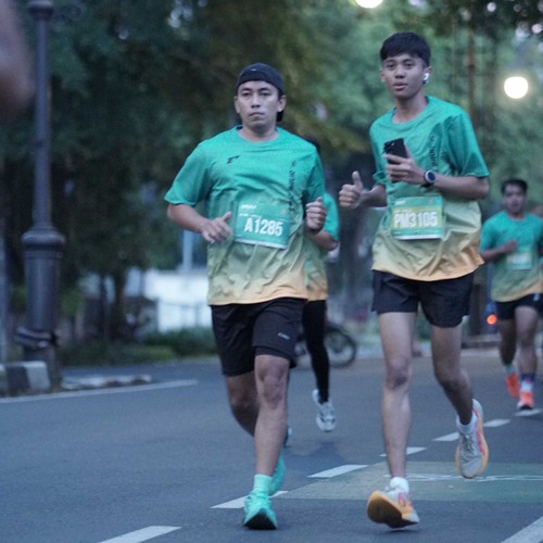 Race photo from BAUR RUN 2025