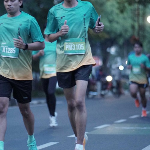 Race photo from BAUR RUN 2025