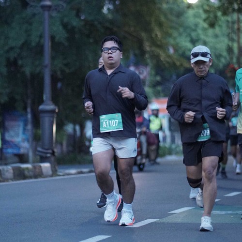 Race photo from BAUR RUN 2025