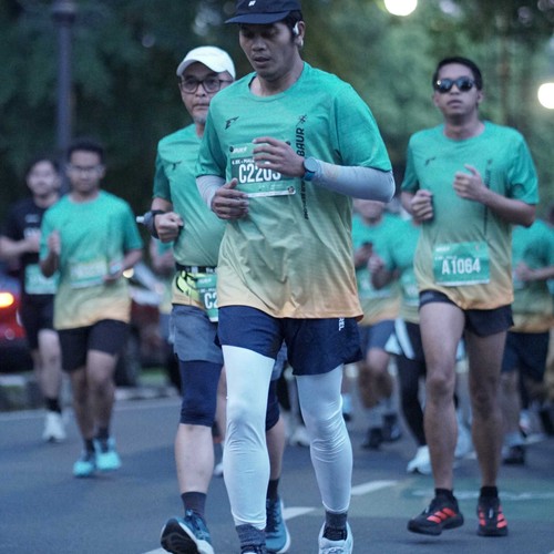 Race photo from BAUR RUN 2025