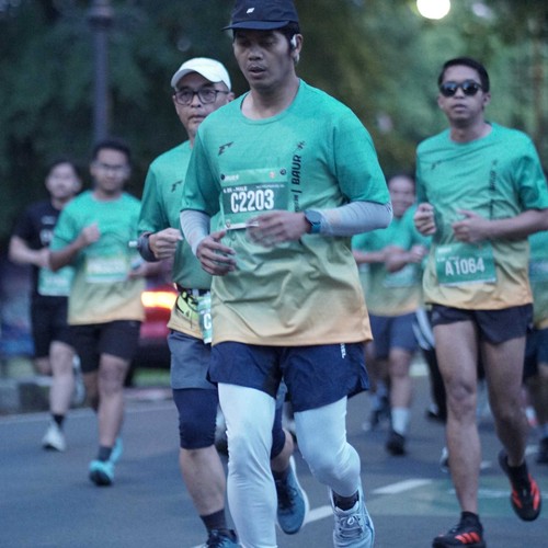Race photo from BAUR RUN 2025