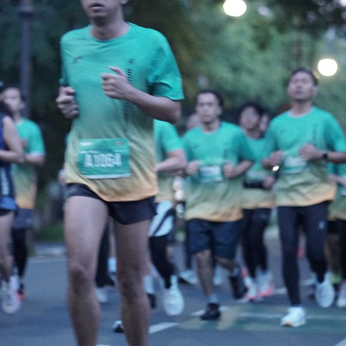 Race photo from BAUR RUN 2025