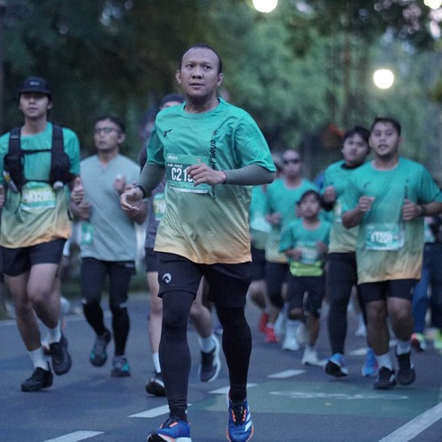 Race photo from BAUR RUN 2025