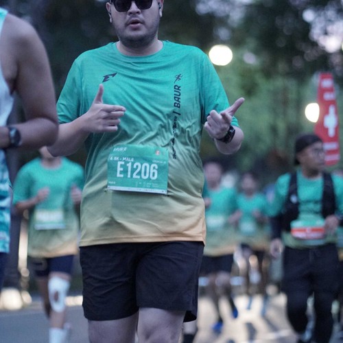Race photo from BAUR RUN 2025