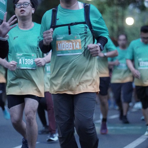 Race photo from BAUR RUN 2025