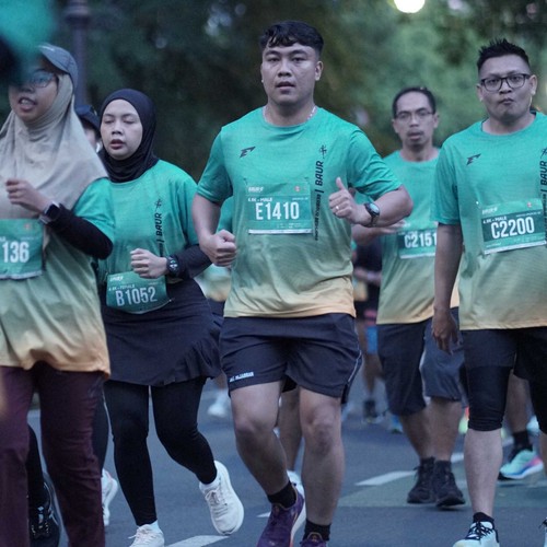 Race photo from BAUR RUN 2025