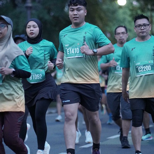Race photo from BAUR RUN 2025