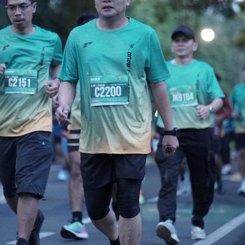 Race photo from BAUR RUN 2025