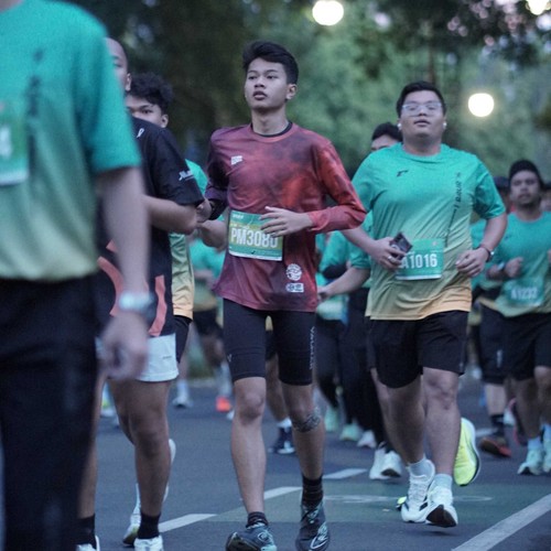 Race photo from BAUR RUN 2025