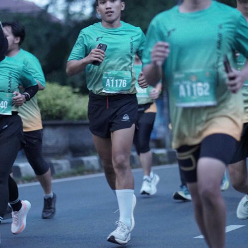 Race photo from BAUR RUN 2025