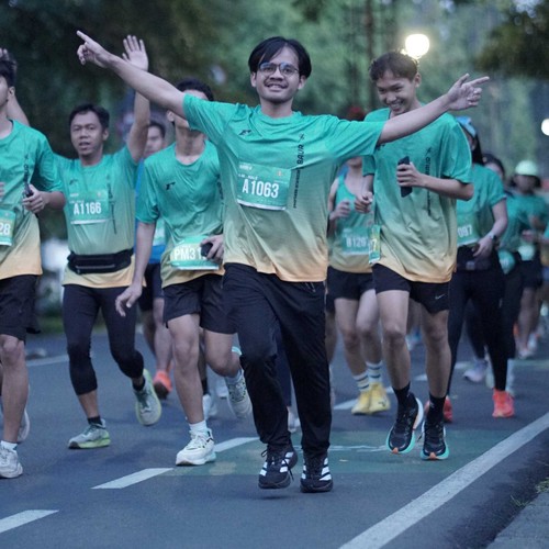 Race photo from BAUR RUN 2025