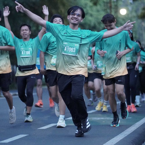 Race photo from BAUR RUN 2025