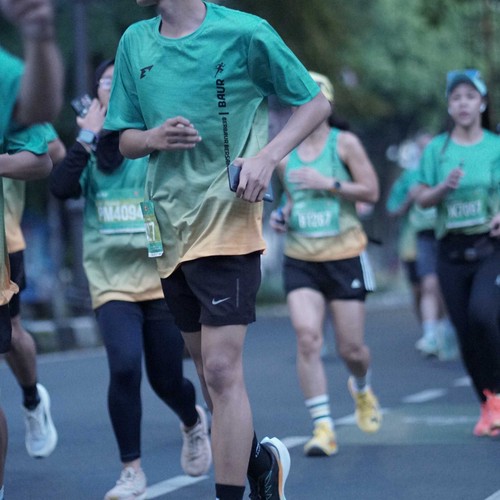 Race photo from BAUR RUN 2025