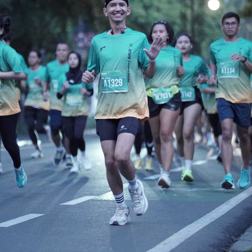 Race photo from BAUR RUN 2025