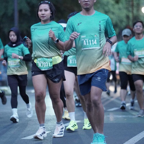 Race photo from BAUR RUN 2025