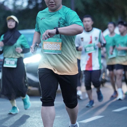 Race photo from BAUR RUN 2025