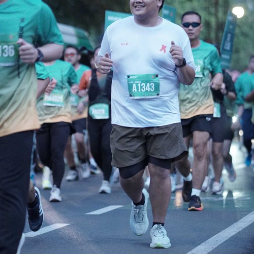Race photo from BAUR RUN 2025