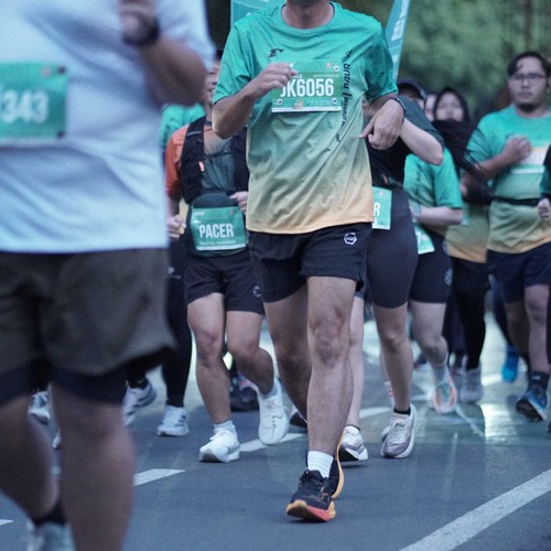 Race photo from BAUR RUN 2025