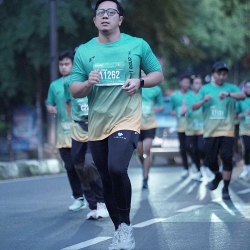 Race photo from BAUR RUN 2025