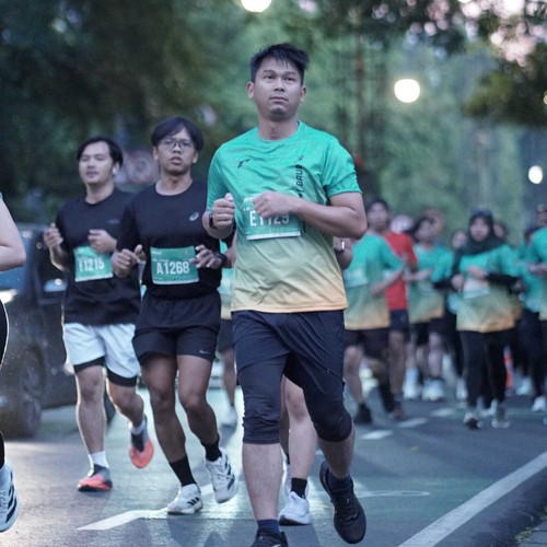 Race photo from BAUR RUN 2025