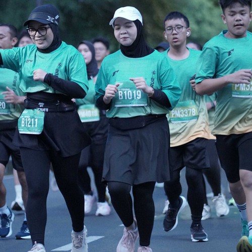 Race photo from BAUR RUN 2025