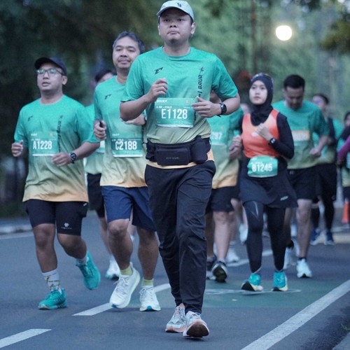 Race photo from BAUR RUN 2025