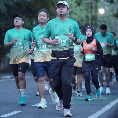 Race photo from BAUR RUN 2025
